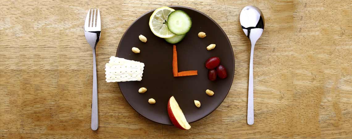 How time restricted feeding could help you lose weight - Dr Rangan ...